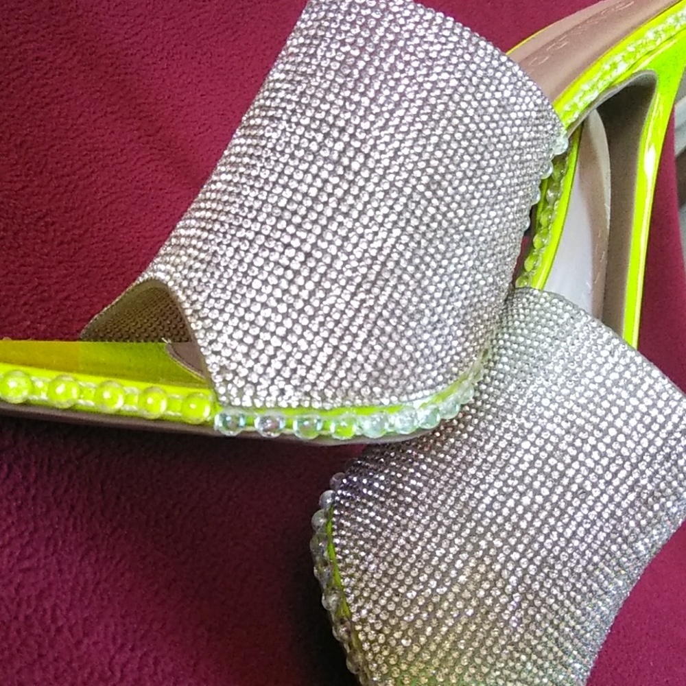 Ladies Shoes - Picture 4 of 8